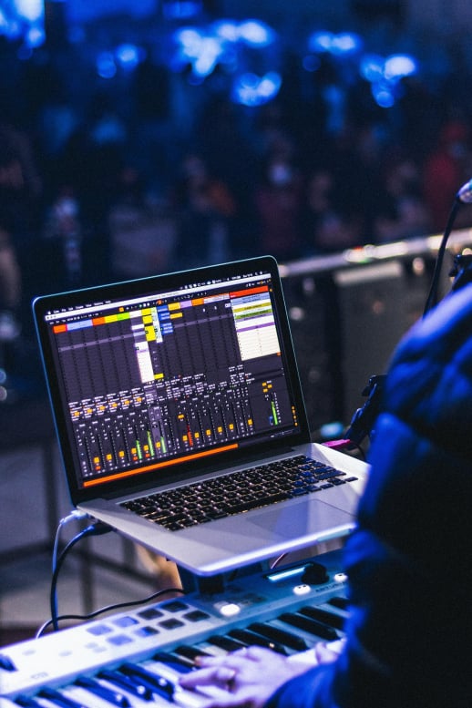 MVP - Multimedia Visual Performer